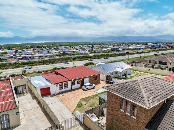 3 Bedroom Property for Sale in Hawston Western Cape